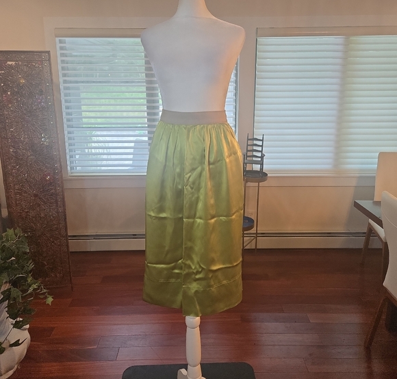 Dolce & Gabbana 100% Silk Pleated Designer Skirt Green Size 44 - Picture 1 of 13
